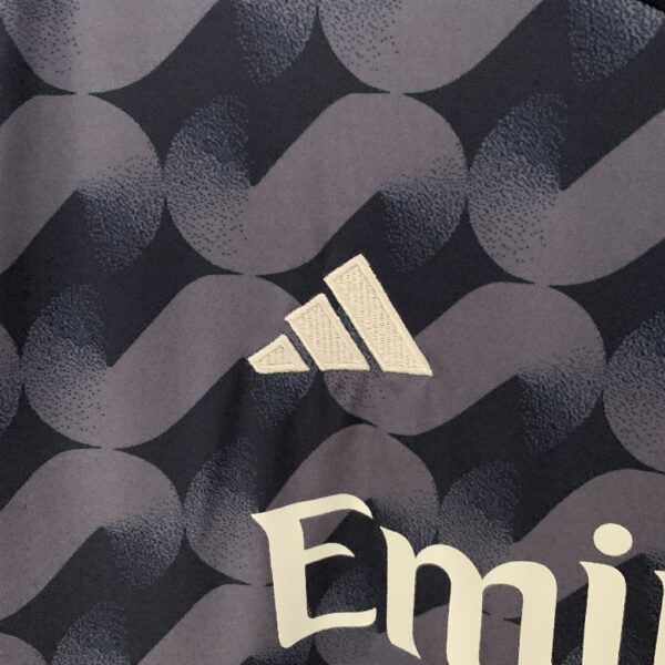 Retro 23/24 Long sleeve Real Madrid away - Image 3