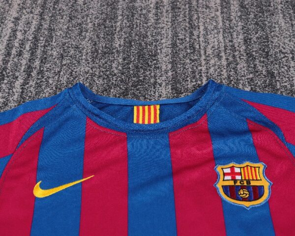 kids Barcelona 05-06 home - Image 3