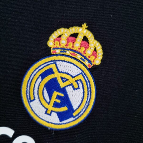 Retro Real Madrid 09/10 away - Image 3