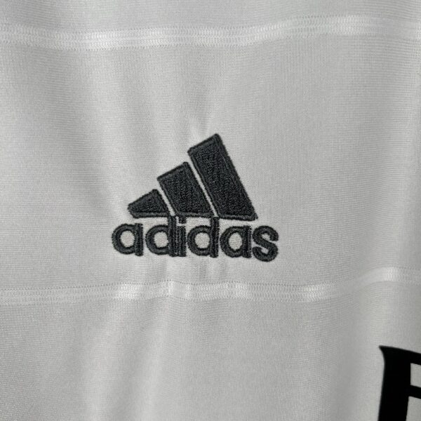 Retro Long Sleeve Real Madrid 13/14 Home - Image 4