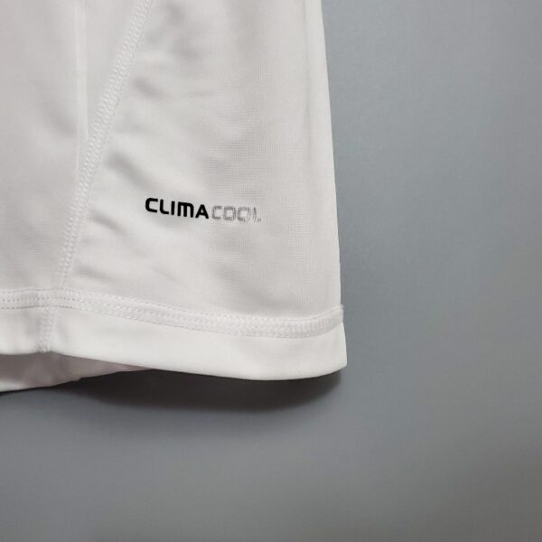Retro Real Madrid 10/11 home - Image 5