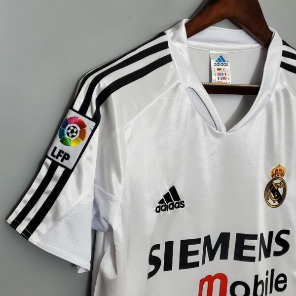 Retro 04/05 Real Madrid home - Image 6