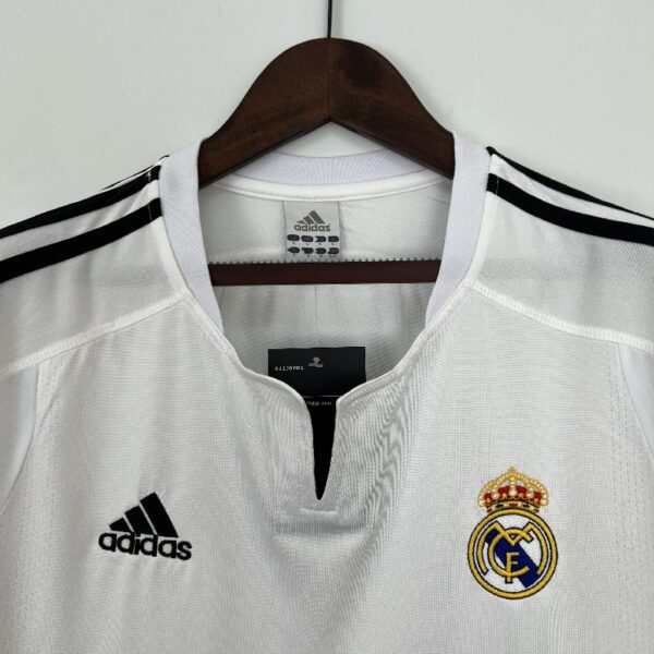 Retro Real Madrid 03/04 Home - Image 3