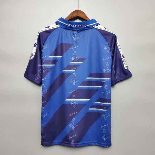 Retro Real Madrid 94/96 away - Image 6