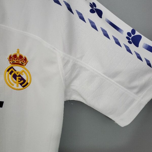 Retro Real Madrid 96/97 home - Image 6