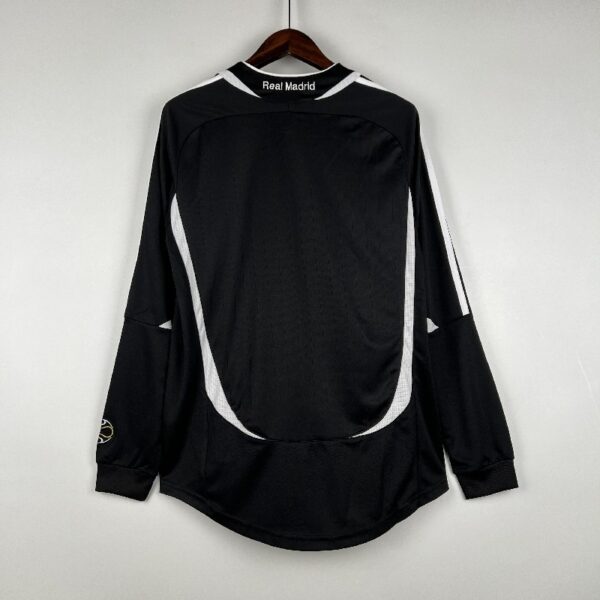 Retro Long Sleeve Real Madrid 06/07 Third Away - Image 3