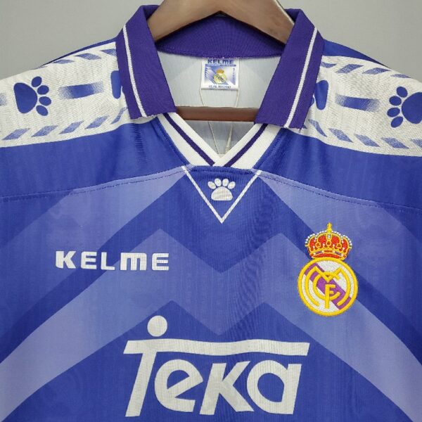Retro Real Madrid 96/97 away - Image 2
