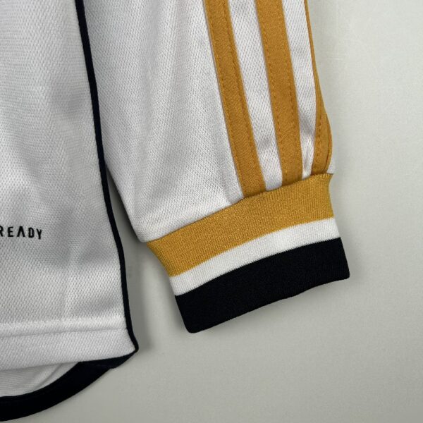 Retro 23/24 Long Sleeve Real Madrid Home - Image 8