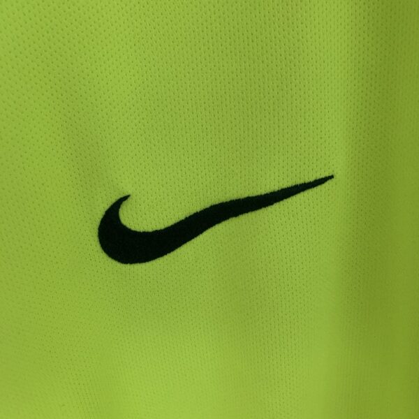 Retro long sleeve Barcelona 05/06 away - Image 2