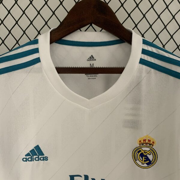 Retro Long Sleeve Real Madrid 17/18 Home - Image 2
