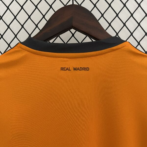 Retro Real Madrid 13/14 third away - Image 2