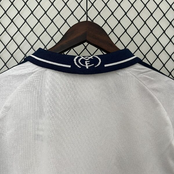 Retro long sleeve Real Madrid 00/01 Home - Image 7