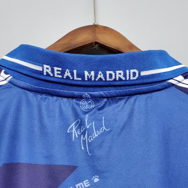 Retro Real Madrid 94/96 away - Image 7