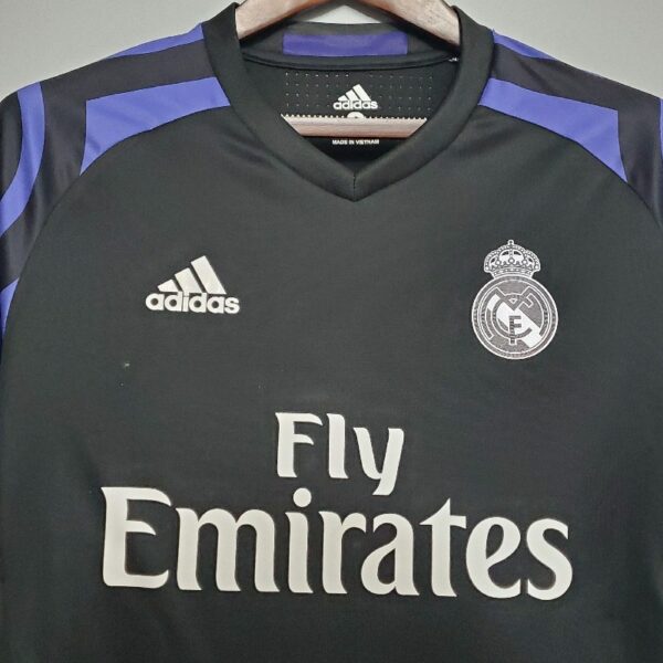 Retro Real Madrid 15/16 Third away - Image 2