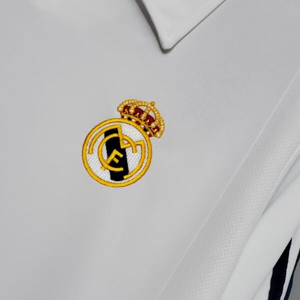 Retro long-sleeved 2002 Real Madrid home - Image 7
