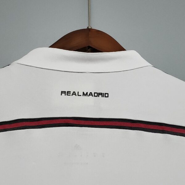 Retro Long Sleeve Real Madrid 14/15 home - Image 7