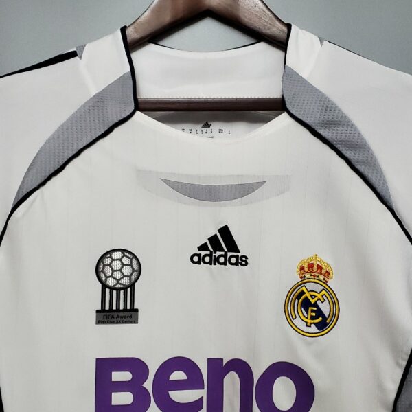 Retro Real Madrid Long sleeve 06/07 home - Image 2