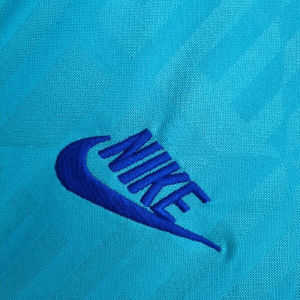 19/20 Barcelona third away - Image 4