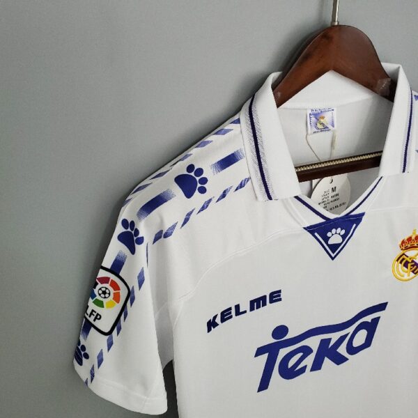 Retro Real Madrid 96/97 home - Image 5