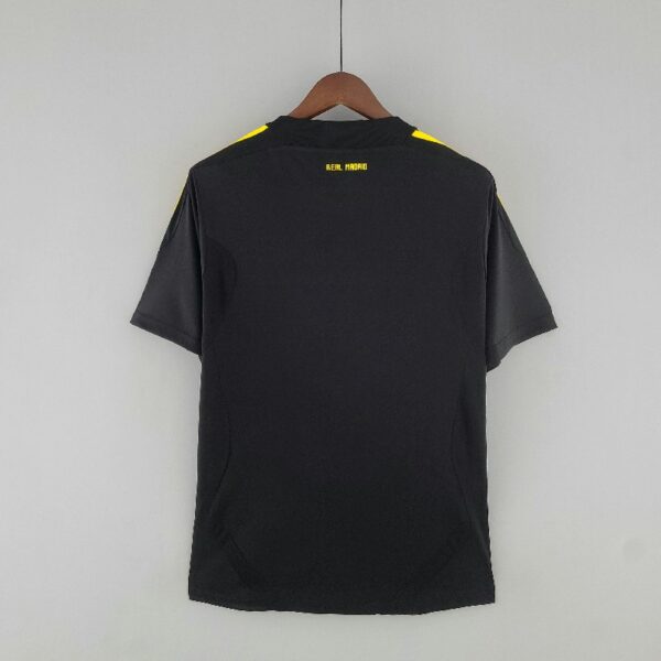 Vintage Real Madrid 11/12 Goalkeeper Black - Image 8