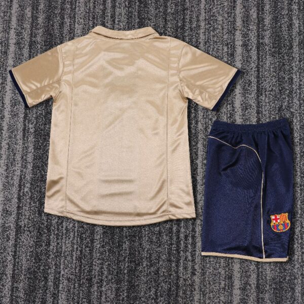 kids Barcelona 2001-02 away - Image 4