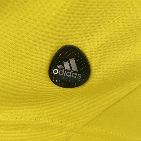 Retro Real Madrid 11/12 Goalkeeper Yellow - Image 6