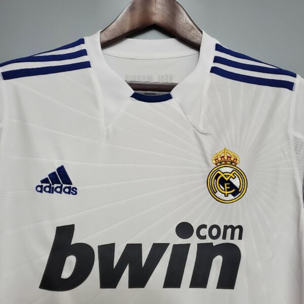 Retro Real Madrid 10/11 home - Image 2