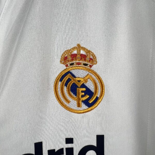 Retro Real Madrid 01/02 Home - Image 6
