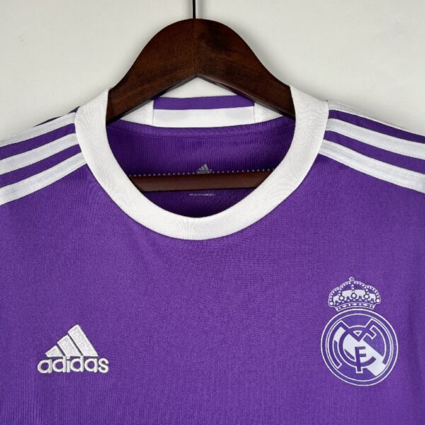 Retro long sleeve Real Madrid 16/17 away - Image 2