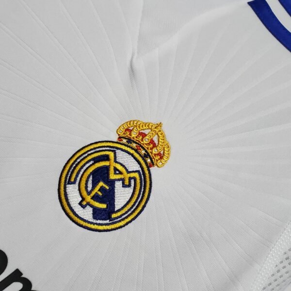 Retro Real Madrid 10/11 Long sleeve home - Image 3
