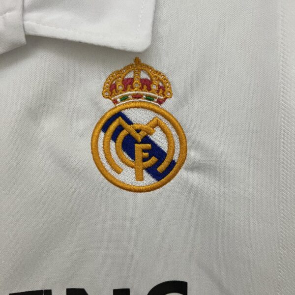 Retro Real Madrid 02/03 Home - Image 6