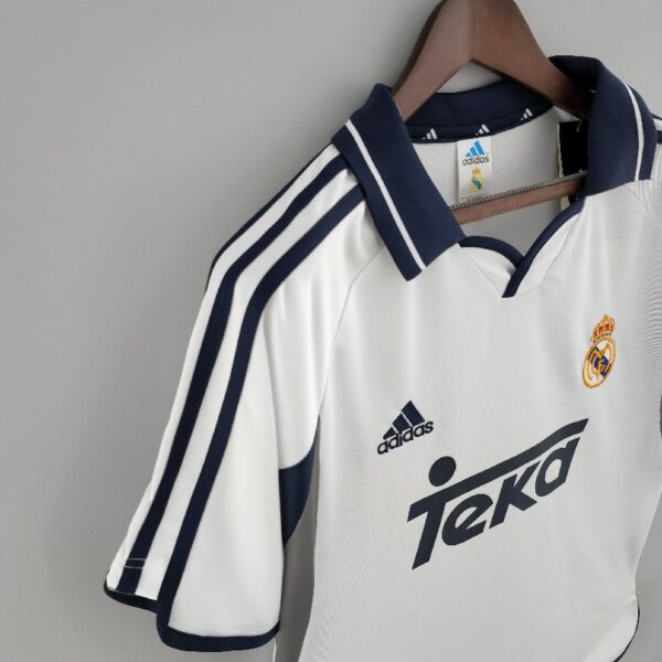 Retro Real Madrid 00/01 home - Image 5