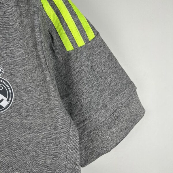 Retro Real Madrid 15/16 Away - Image 6