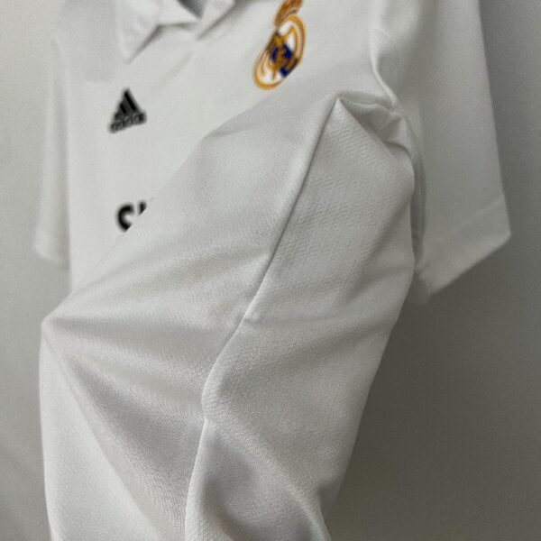 Retro Real Madrid 02/03 Home - Image 3