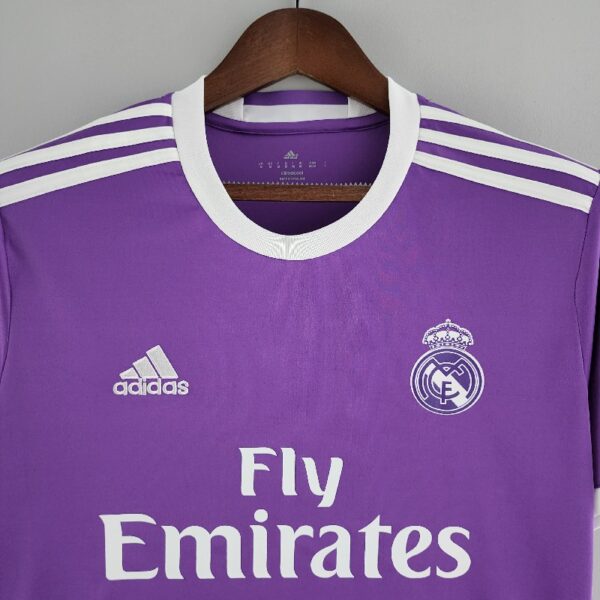 Retro Real Madrid 16/17 away - Image 2