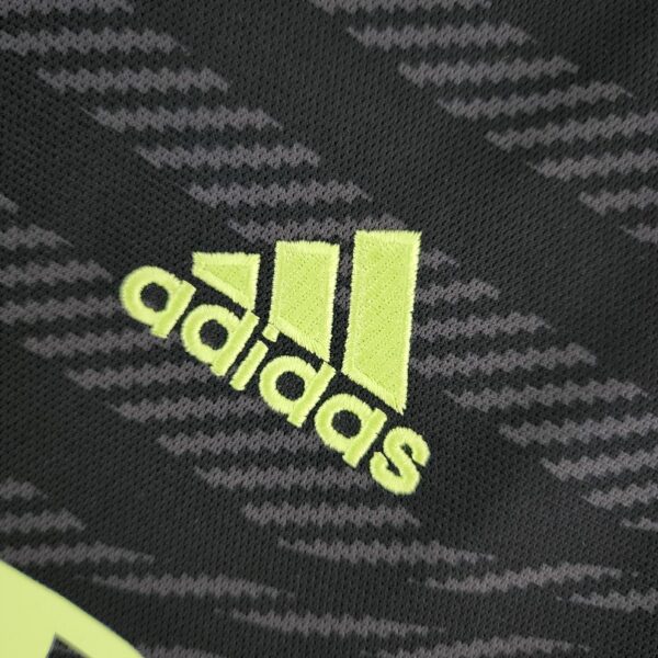 Retro 22/23 Real Madrid third away - Image 4