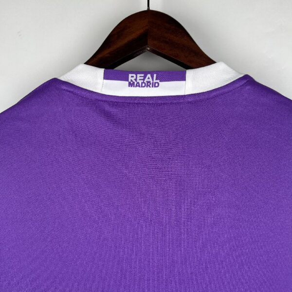 Retro long sleeve Real Madrid 16/17 away - Image 3