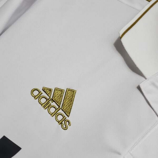Retro Real Madrid 11/12 Long sleeve home - Image 4
