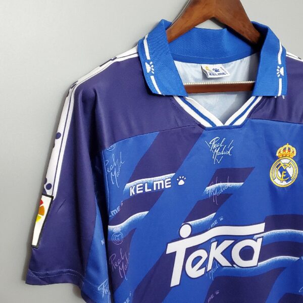 Retro Real Madrid 94/96 away - Image 5