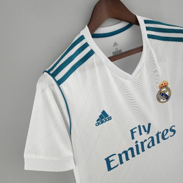 Retro 17/18 Real Madrid home - Image 5