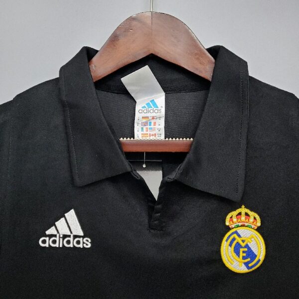 Retro Real Madrid 02/03 Champions League Away - Image 2