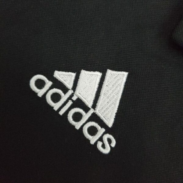 Retro Real Madrid 02/03 Champions League Away - Image 4
