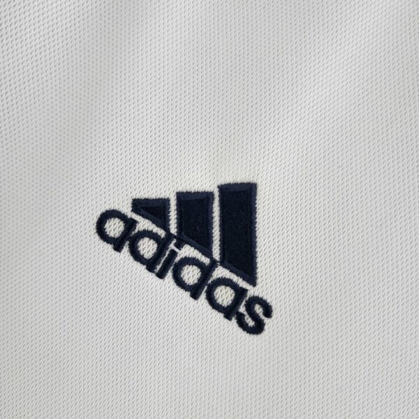 Retro Real Madrid 00/01 home - Image 4