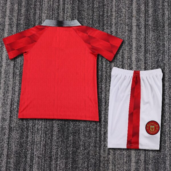 kids Manchester United 1996-97 home Soccer Jersey - Image 2