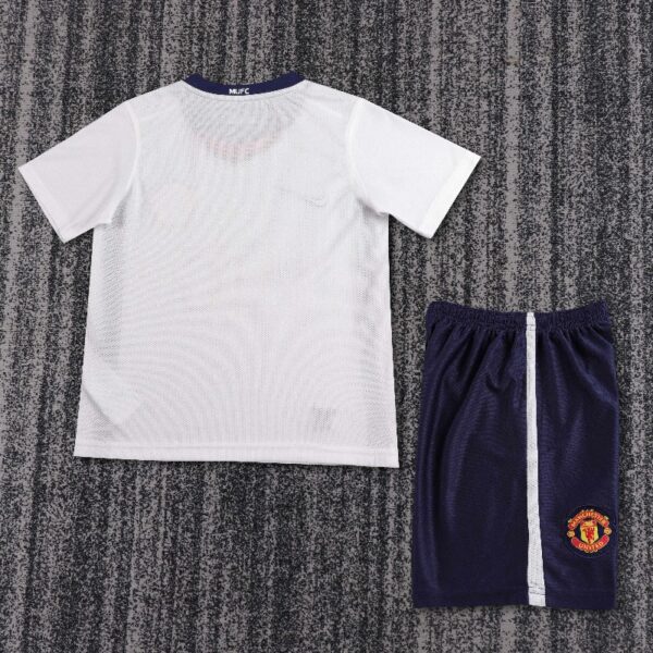 kids Manchester United 2008/09 away Soccer Jersey - Image 2