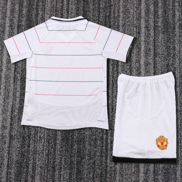 kids Manchester United 2003-05 away Soccer Jersey - Image 2