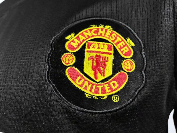 Manchester United 2007/08 away Retro Soccer Jersey - Image 3