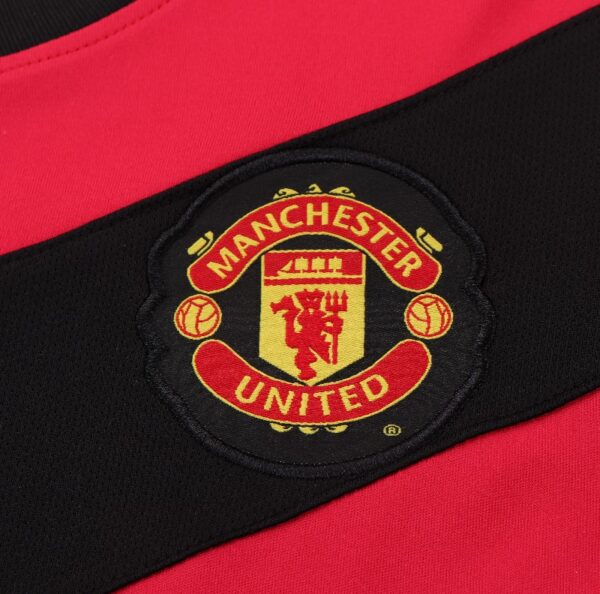 kids Manchester United 2010 home Soccer Jersey - Image 3