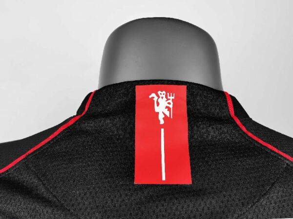 Manchester United 2007/08 away Retro Soccer Jersey - Image 2