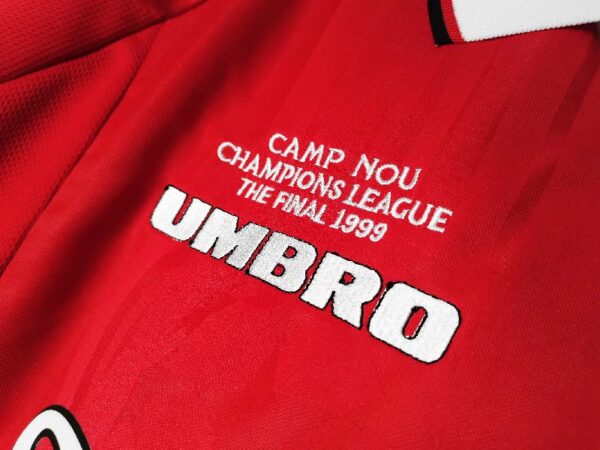 Manchester United 1999/00 home Long Sleeve Retro Soccer Jersey - Image 4